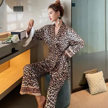 Velvet Ženy Pyžamo Set Print Leopard 2 Ks Tričko A Nohavice Vyhovovali Bežné Sleepwear Salónik Nosenie Jeseň Odev Velúrové Pyžamá